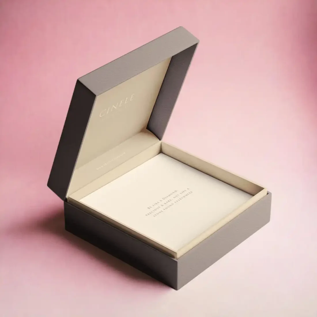 custom-luxury-necklace-boxes