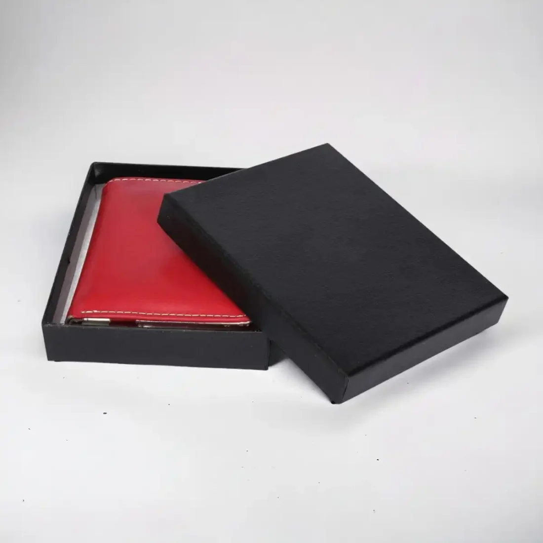 luxury-rigd-boxes-for-wallet-packaging