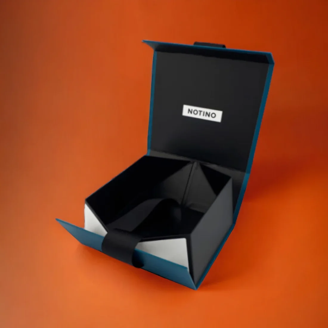 collapsible rigid boxes with magnetic closure